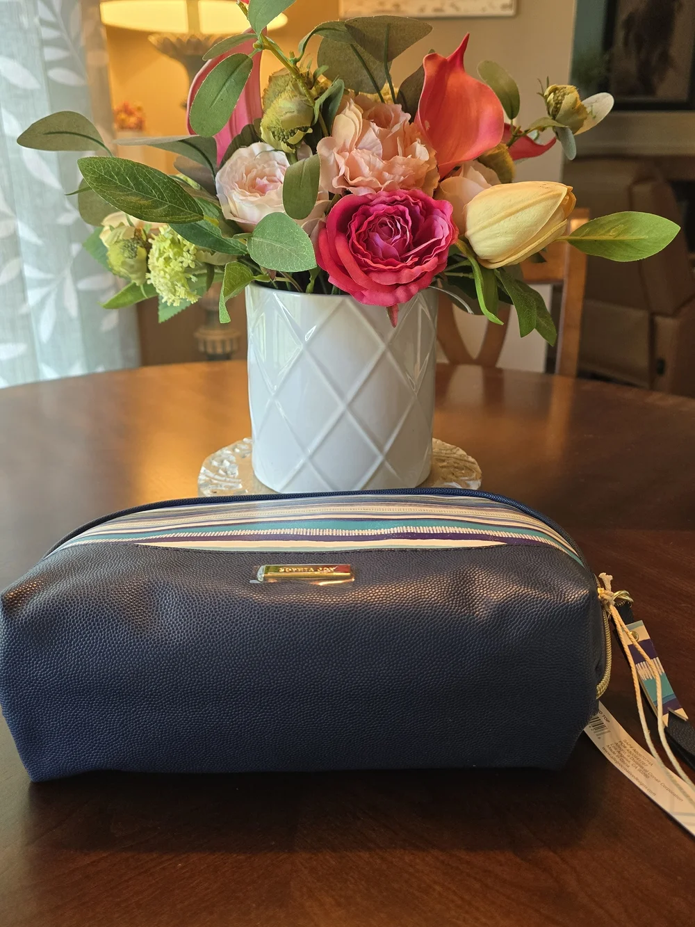 Sofia Joy Rounded Top Makeup Bagnice Zipper Larger Than The Average Bag